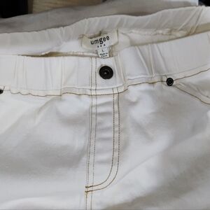 Umgee Cream Pants with Zippered Ankles.  Sz L
